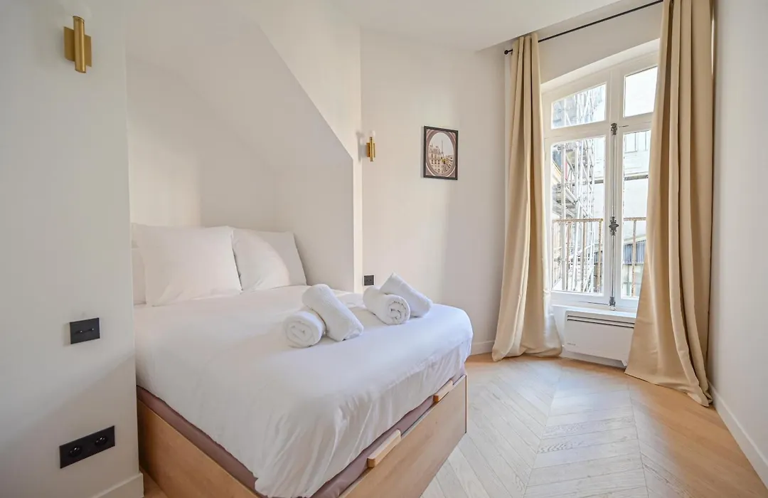 Sumptuous & Serene Parisian Flat-1